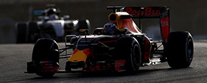 Daniel Ricciardo: Nem lesz  meglepő, ha a Mercedes uralja az első négy futamot